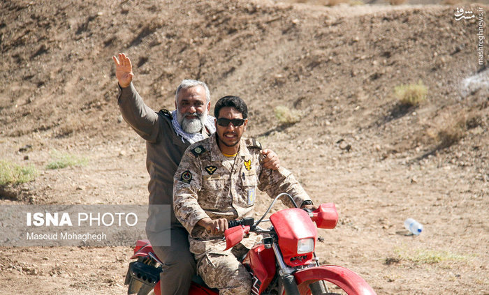 سردار نقدی پشت موتور در رزمایش بسیجیان+عکس