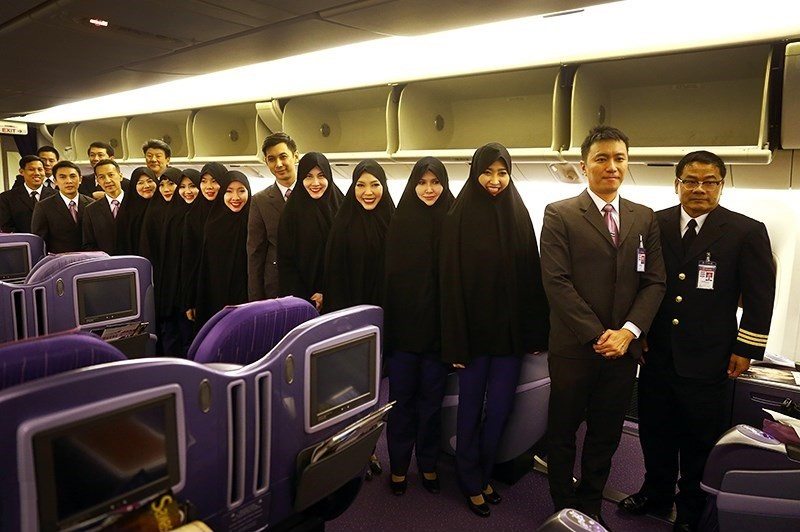 حجاب مهمانداران هواپیمایی تایلند در تهران+عکس