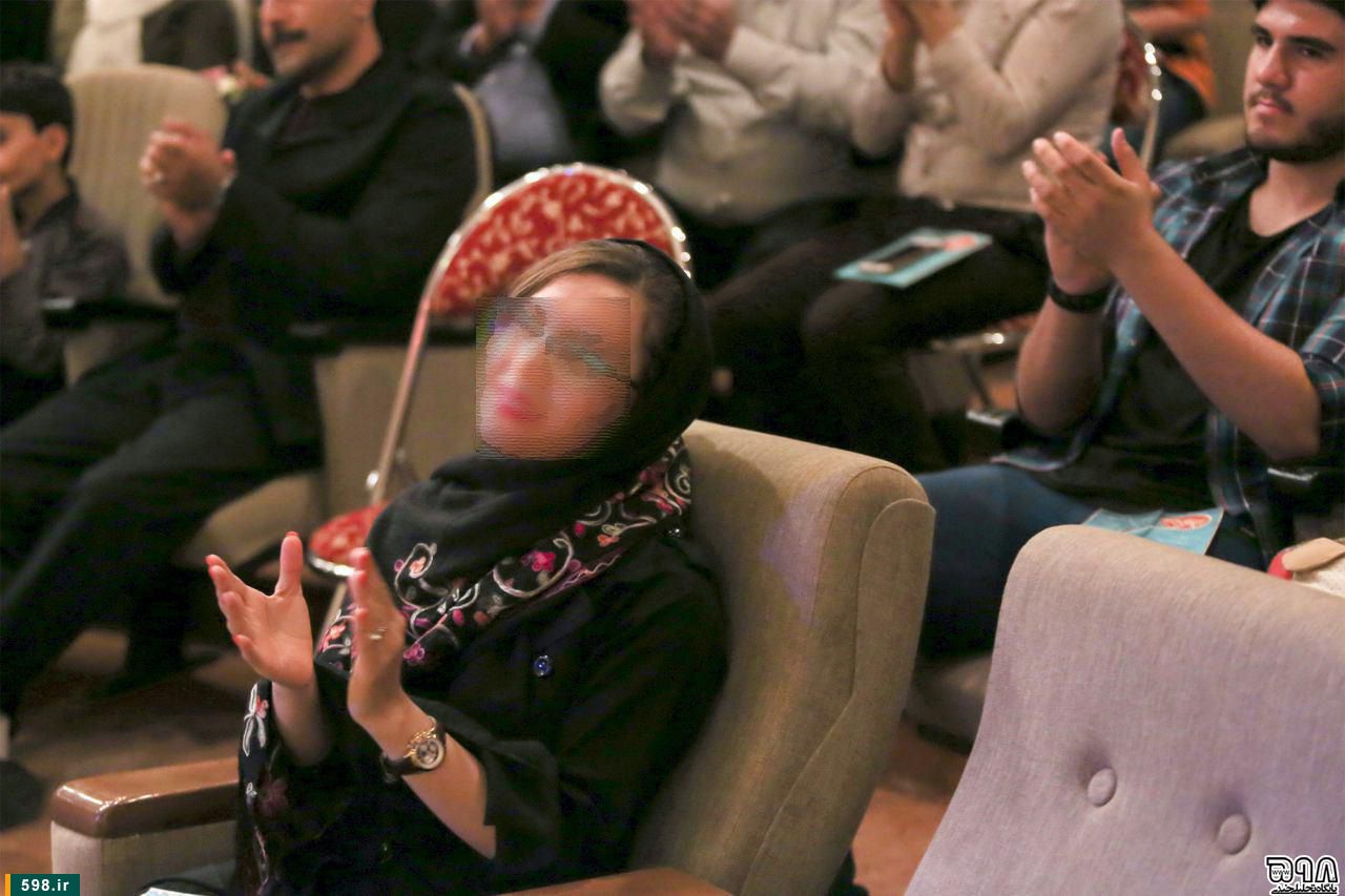 کف زنی یک روحانی در مراسم هنجار شکن+عکس