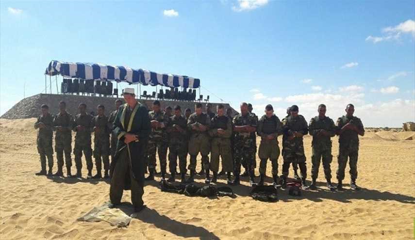نماز جماعت سربازان روسی و مصری +عکس