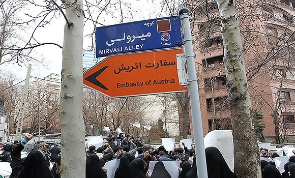 جذب  رقاصه باله در سفارت اتریش؟!/ سفارت اتریش در ایران چه می کند؟!