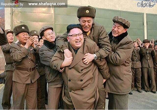 کولی دادن رهبر کره شمالی به یک سرباز+عکس