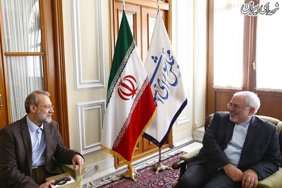 هدیه نوروزی ظریف به رئیس مجلس +عکس