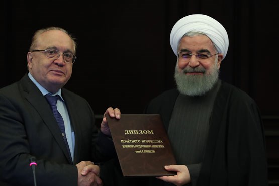 اهدای دکترای افتخاری دانشگاه مسکو به روحانی