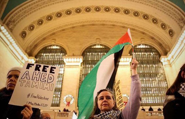 تظاهرات مردم آمریکا برای دختر فلسطینی+ عکس