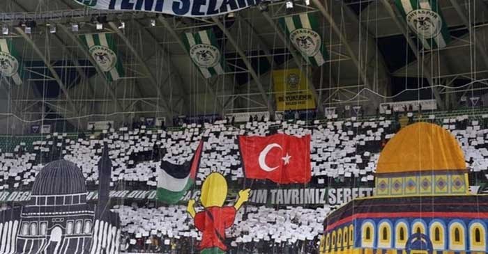 حمایت جالب طرفداران فوتبال ترکیه‌ از فلسطین + عکس