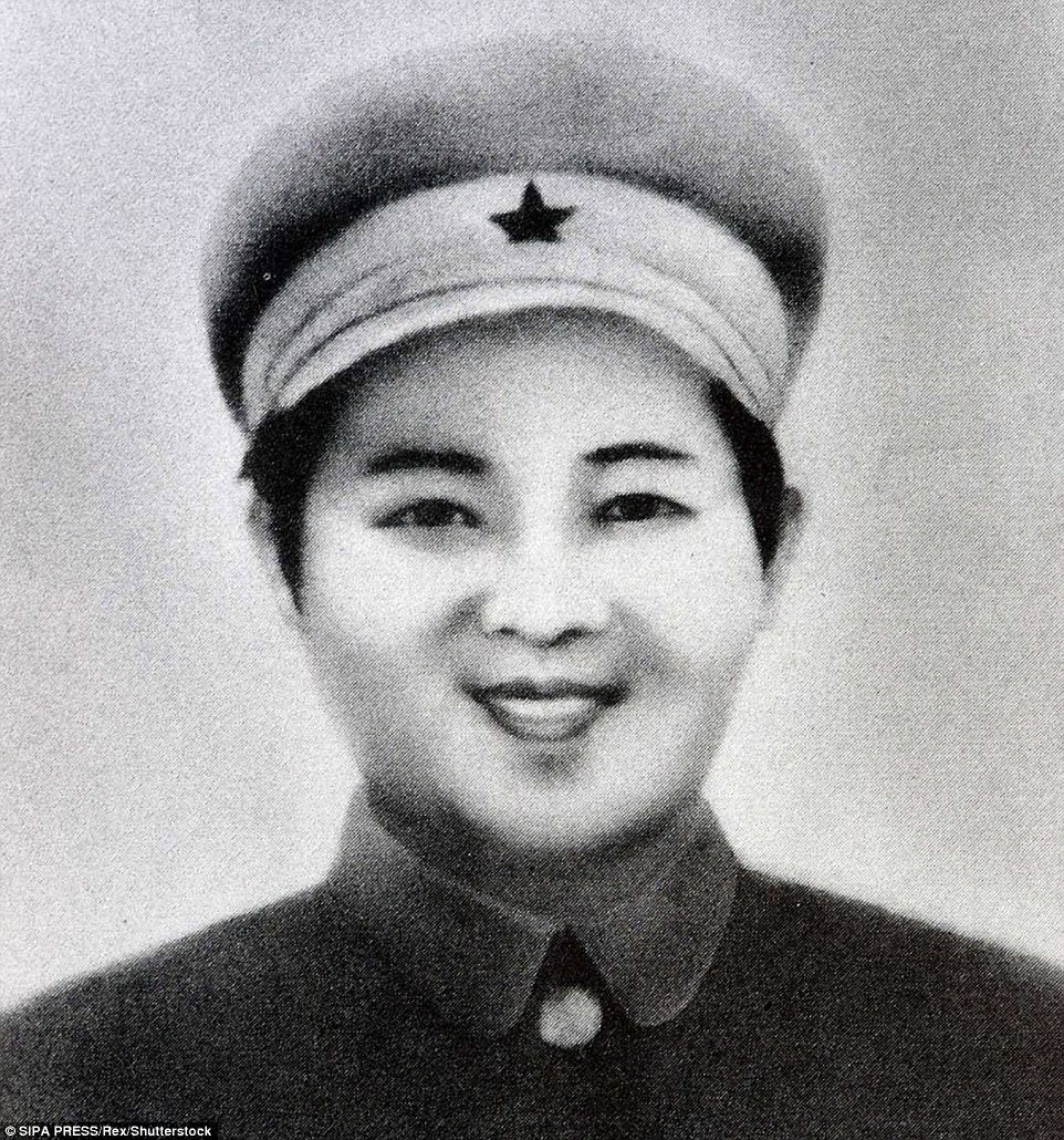 جشن و پایکوبی برای مادربزرگ رهبر کره شمالی+ عکس