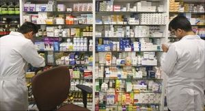 نظر نوبخت درباره حذف ۱۶۰ قلم دارو از سبد بیمه‌