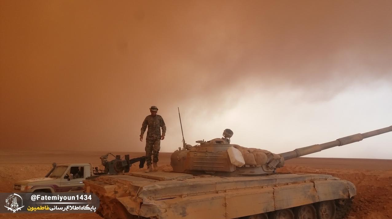 عملیات رزمندگان لشکر فاطمیون در طوفان شن + عکس