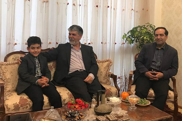 وزیر فرهنگ و ارشاد به منزل مرحوم رضا مقدسی رفت