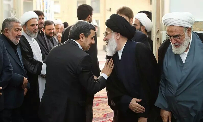 تکذیب درخواست حکم حکومتی برای احمدی‌نژاد