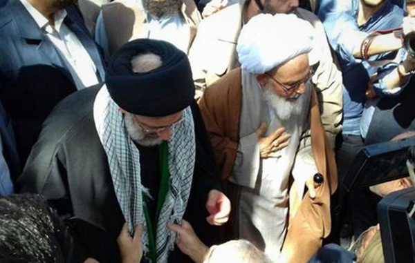 عکس/ حضور حجت الاسلام رئیسی در گلزار شهدای بیرجند
