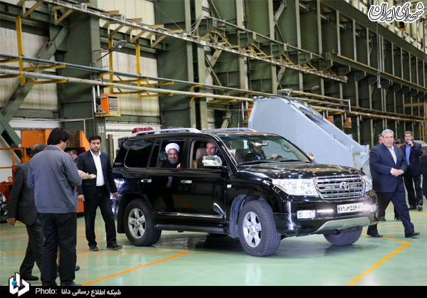 خودرویی که روحانی با آن به صداو سیما و مپنا...+عکس