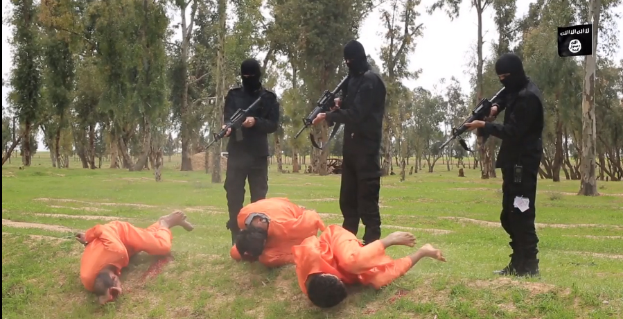 اعدام 15 اسیر با شیوه های وحشیانه+تصاویر