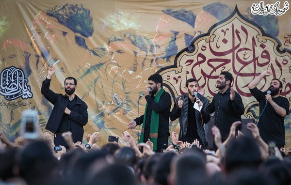 عکس/ اجتماع مدافعان حرم در میدان امام حسین (ع)