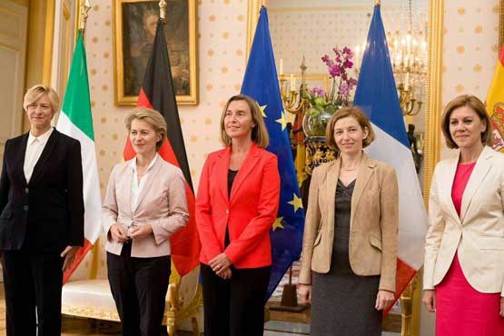 موگرینی و 4 وزیر زن دفاع اتحادیه اروپا + عکس