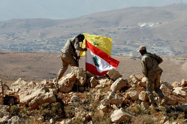 سرکرده داعش خود را تسلیم رزمندگان حزب الله کرد