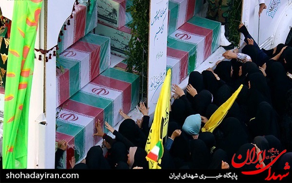 عکس/ تشییع پیکر ۱۹ شهید دفاع مقدس در مشهد