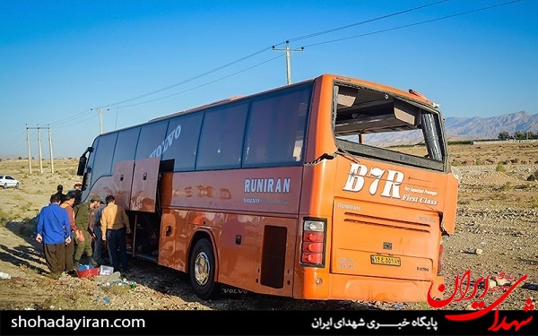 عکس/ واژگونی اتوبوس دختران دانش‌آموز