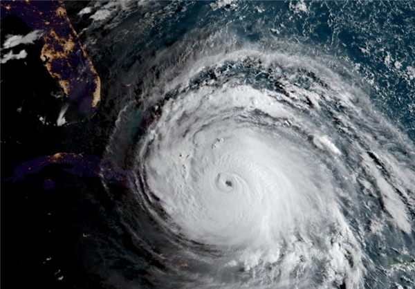 وحشت فلوریدا در آستانه ورود طوفان «ایرما»