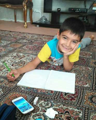 تلاش هنرمندان برای یافتن پسر هشت ساله +عکس