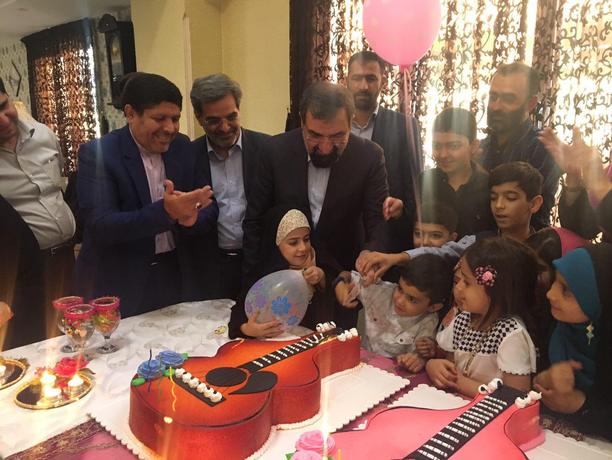 حضور محسن رضایی در یک جشن تولد خاص + عکس