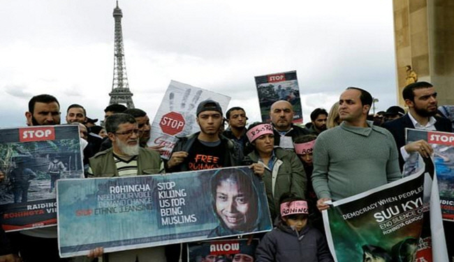 تظاهرات حمایت از مسلمانان میانمار در پاریس + عکس