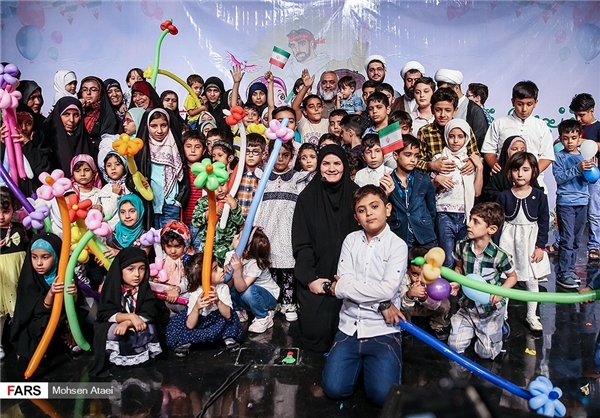 جشن و شادی فرزندان شهدای مدافع حرم + عکس