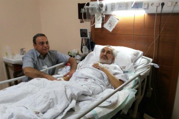 تصویری از مرحوم داوود احمدی نژاد در بیمارستان + عکس