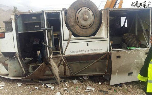 8کشته براثر واژگونی اتوبوس در سمنان/ عکس
