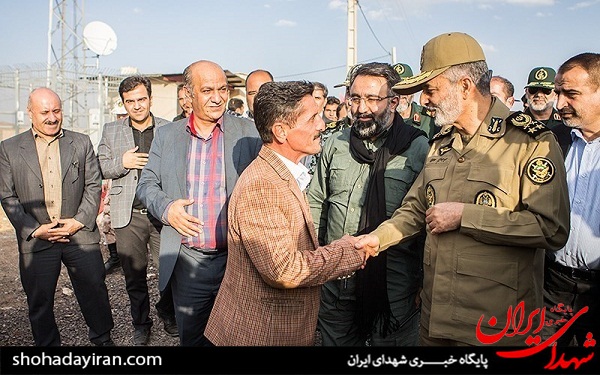 عکس/ فرمانده کل ارتش در اردوی جهادی