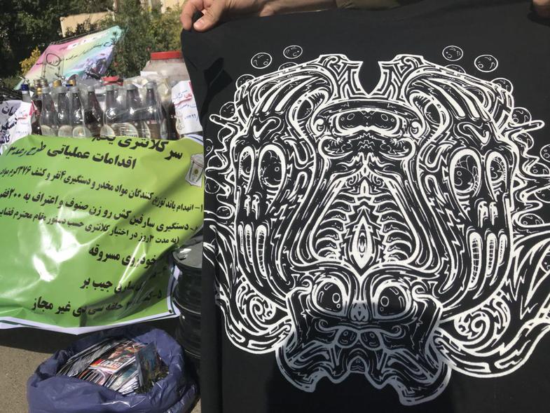 فروش لباس‌های شیطان پرستی در شمال تهران +تصاویر
