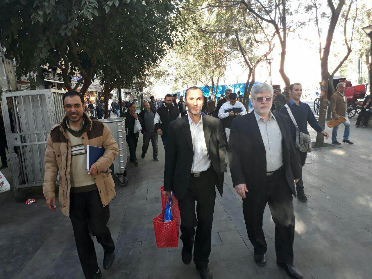 حمید بقایی امروز با زنبیل قرمز به دادگاه رفت + تصاویر