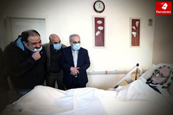 عیادت غفوریان از ملکه رنجبر در بیمارستان + عکس