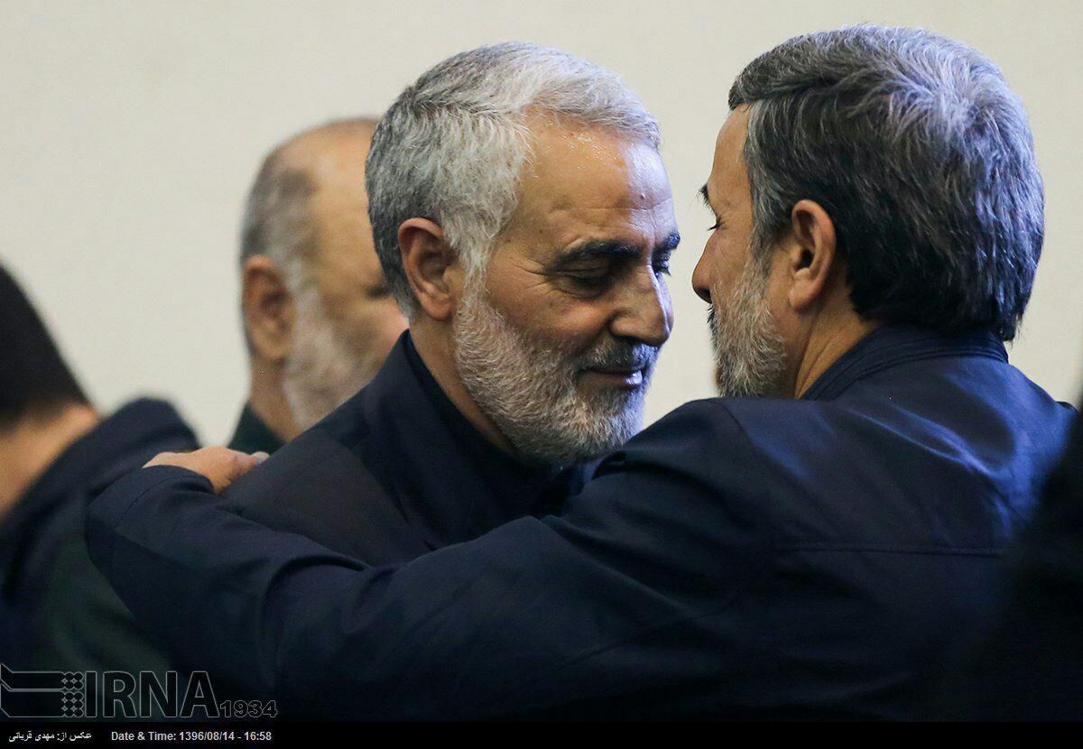 احمدی نژاد در مراسم ختم پدر سردار سلیمانی + عکس