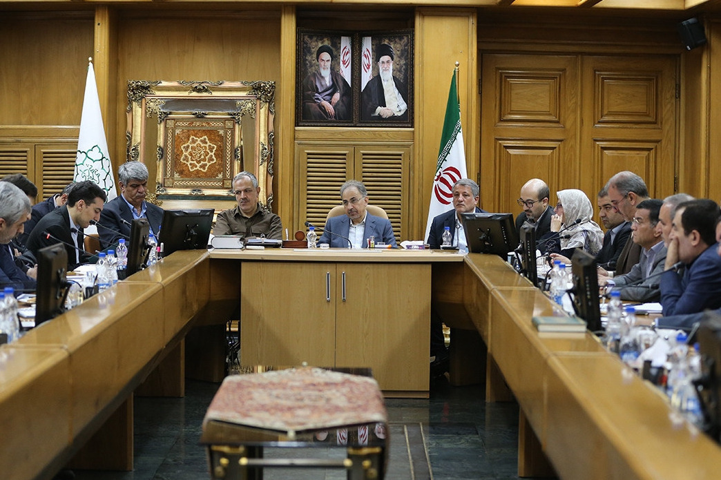 فشار به شهردار تهران برای ورود نیروهای اصلاح طلب