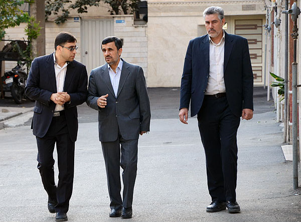 محافظ سابق احمدی نژاد محافظ جهانگیری شد + عکس
