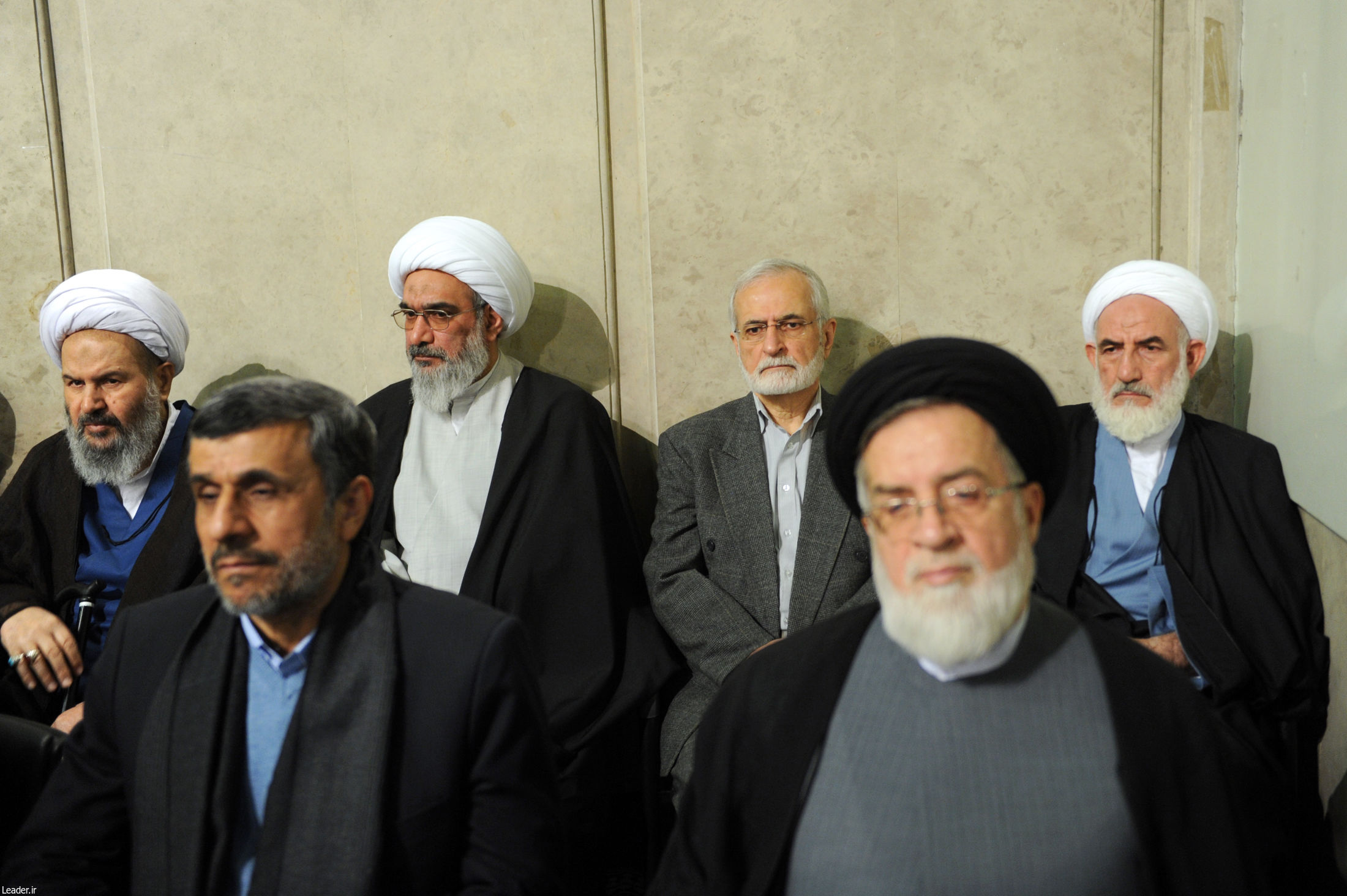 احمدی نژاد در دیدار دیروز مسئولان با رهبری + عکس
