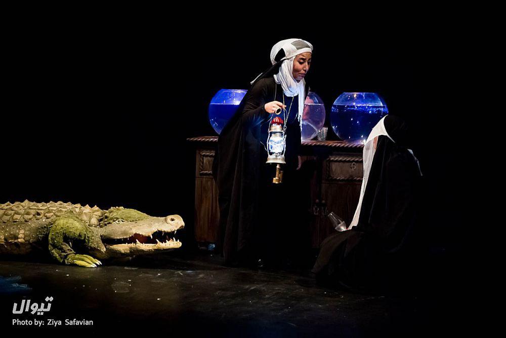 هتاکی به حجاب در تئاتر 