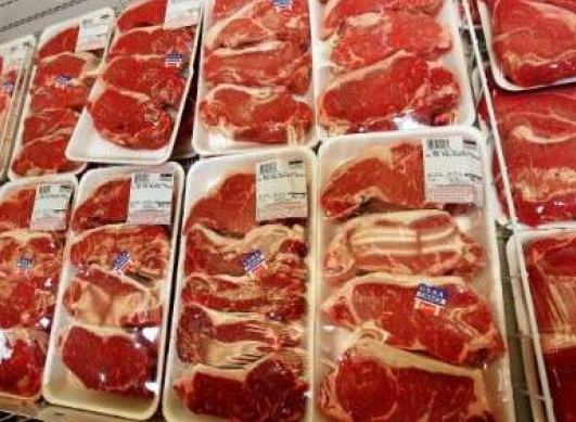 فروشنده های گوشت‌های ۹۰۰ هزار تومانی مجوز دارند