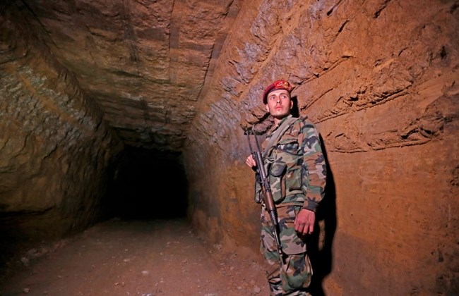 راز تونل های مجهز زیرزمینی تروریست ها + عکس