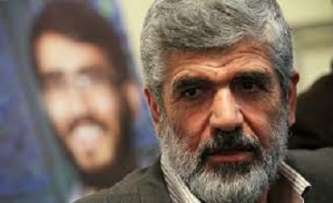 فریاد های دلسوزانه پدر شهید «احمدی روشن» در گلزار شهدا + فیلم