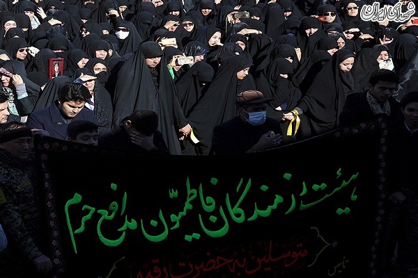 عکس/تشییع پیکر 10 شهید دفاع مقدس و مدافع حرم در مشهد