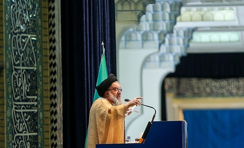 فیلم/ هشدار خطیب نماز جمعه تهران به فتنه آفرینان