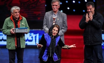 تجلیل از بازیگر حامی «فتنه» و «کشف حجاب» کرده در جشنواره فیلم فجر!