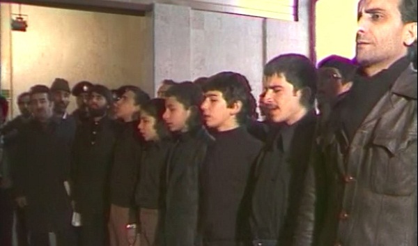 فیلم/اجرای سرود«خمینی ای امام»درمحضرامام12بهمن1357