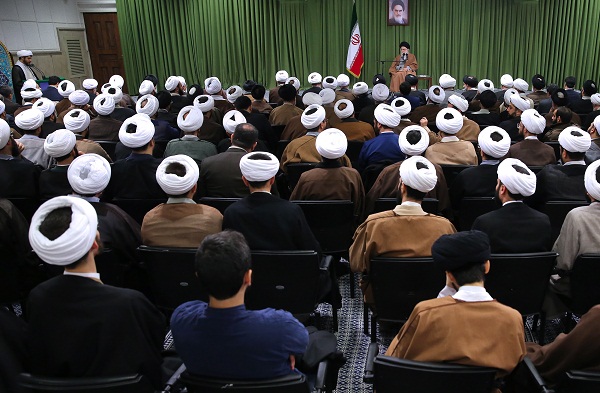 امام خامنه‌ای: عدم انقلابی‌گری برخی‌ها به امید امت اسلام ضربه می‌زند