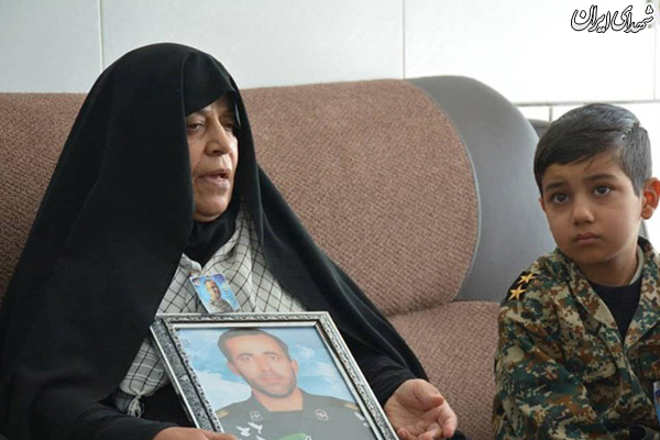 دیدارسرلشکر رحیم‌صفوی با خانواده شهید مدافع امنیت