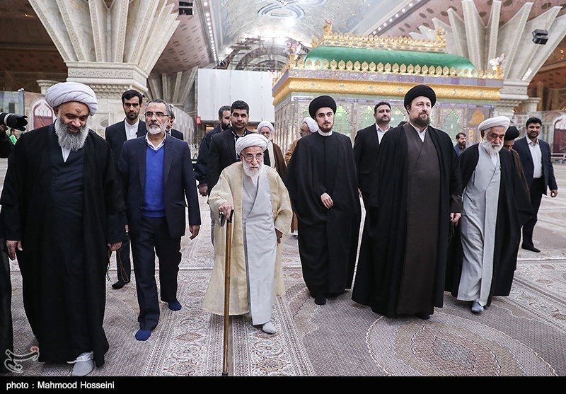 عکس/ احمد خمینی هم همراه پدرش آمد