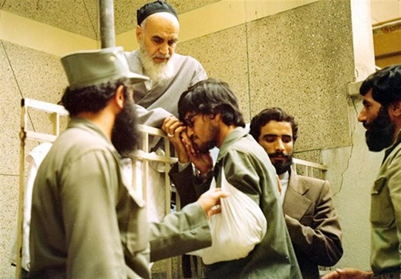 اشعار سرّی برای امام خمینی از عراق به ایران رسید